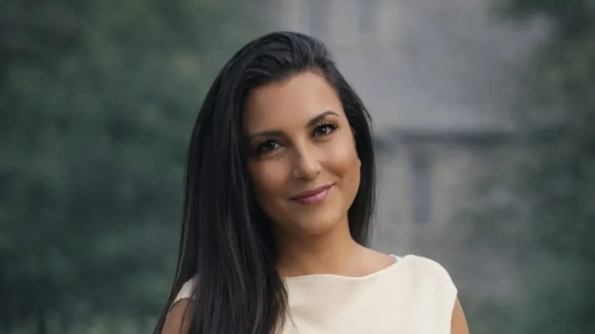 Portrait of Nuria Bernal González, founder of RealCoFamily